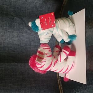 Hallmark Magnetized plush